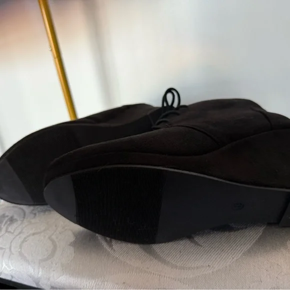 NEW Merona Black Lace-Up Ankle Vegan Suede Wedge Boots - Picture 4 of 6